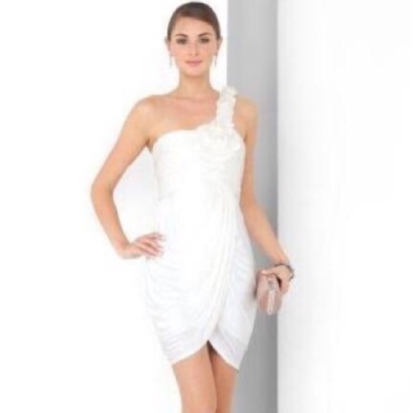 BCBGMaxAzria Dresses & Skirts - BCBGMAXAZRIA Addison One Shoulder Dress M